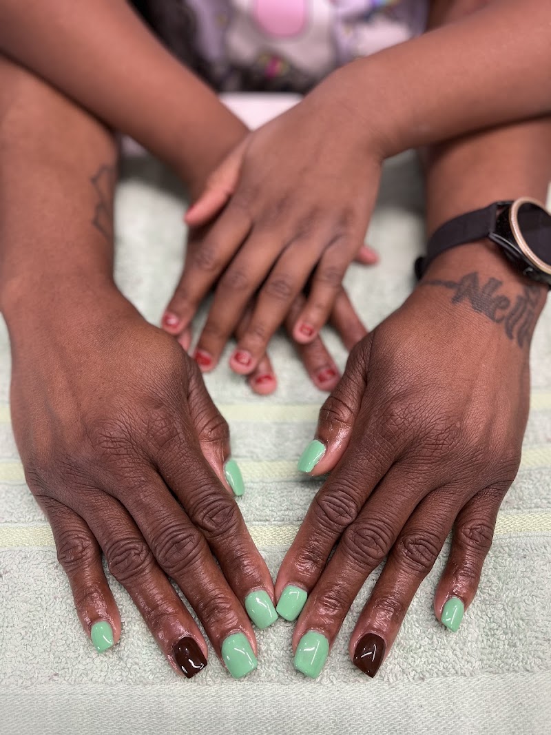 Magic Comb Beauty Spa, nail salon in Goldsboro, NC, photo 1 of 10